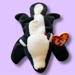 1995 Stinky The Skunk TY Beanie Baby Original 4th Gen Swing Tag PVC Pellets Rare